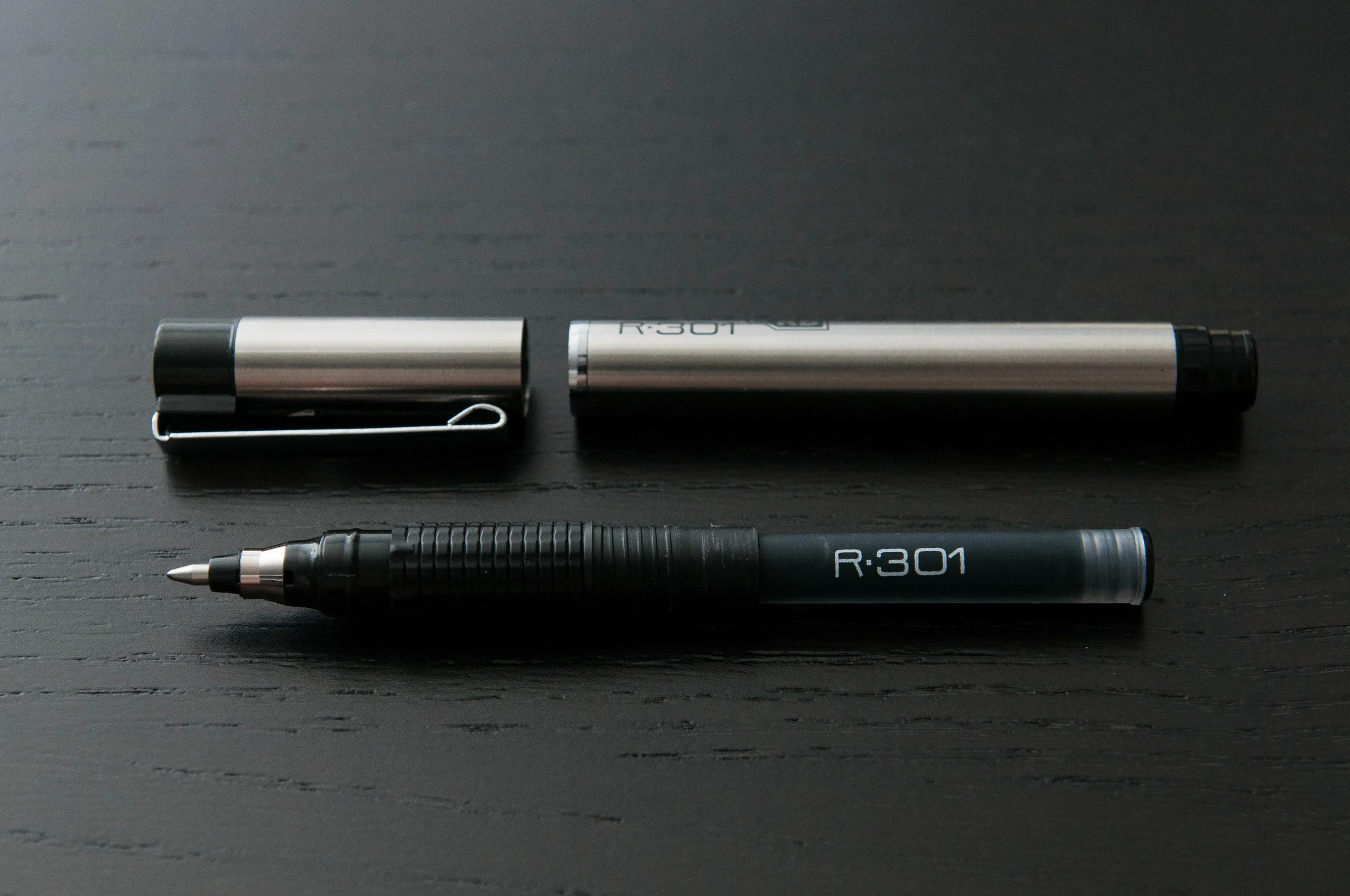 careerring 301 ブラック シルバー PLACEBO 301 (BK) | CAREERING - キャリアリング公式オンラインストア